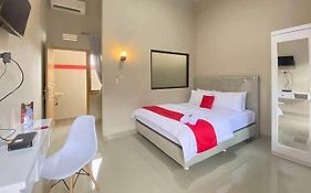 Reddoorz Syariah Near Hajimena Lampung