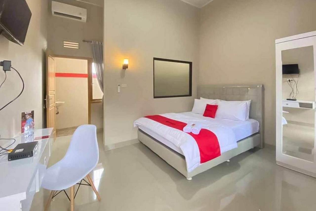 RedDoorz Syariah near Hajimena Lampung Hotel Bandar Lampung Bagian luar foto