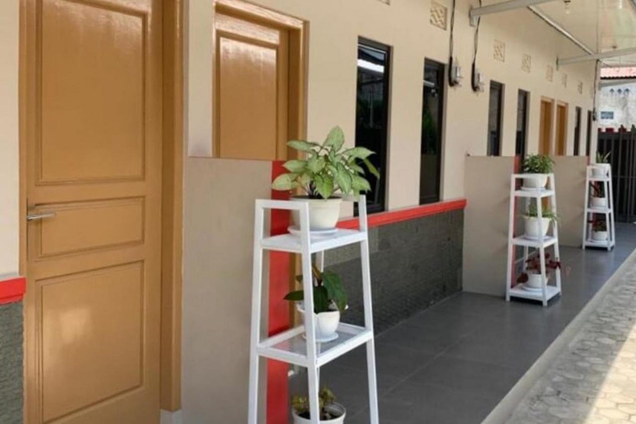 RedDoorz Syariah near Hajimena Lampung Hotel Bandar Lampung Bagian luar foto
