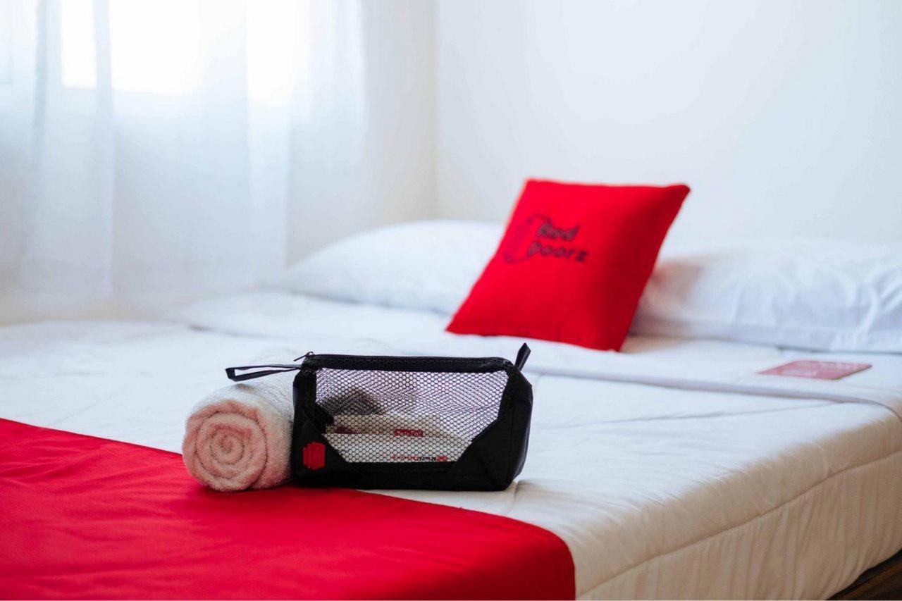 RedDoorz Syariah near Hajimena Lampung Hotel Bandar Lampung Bagian luar foto