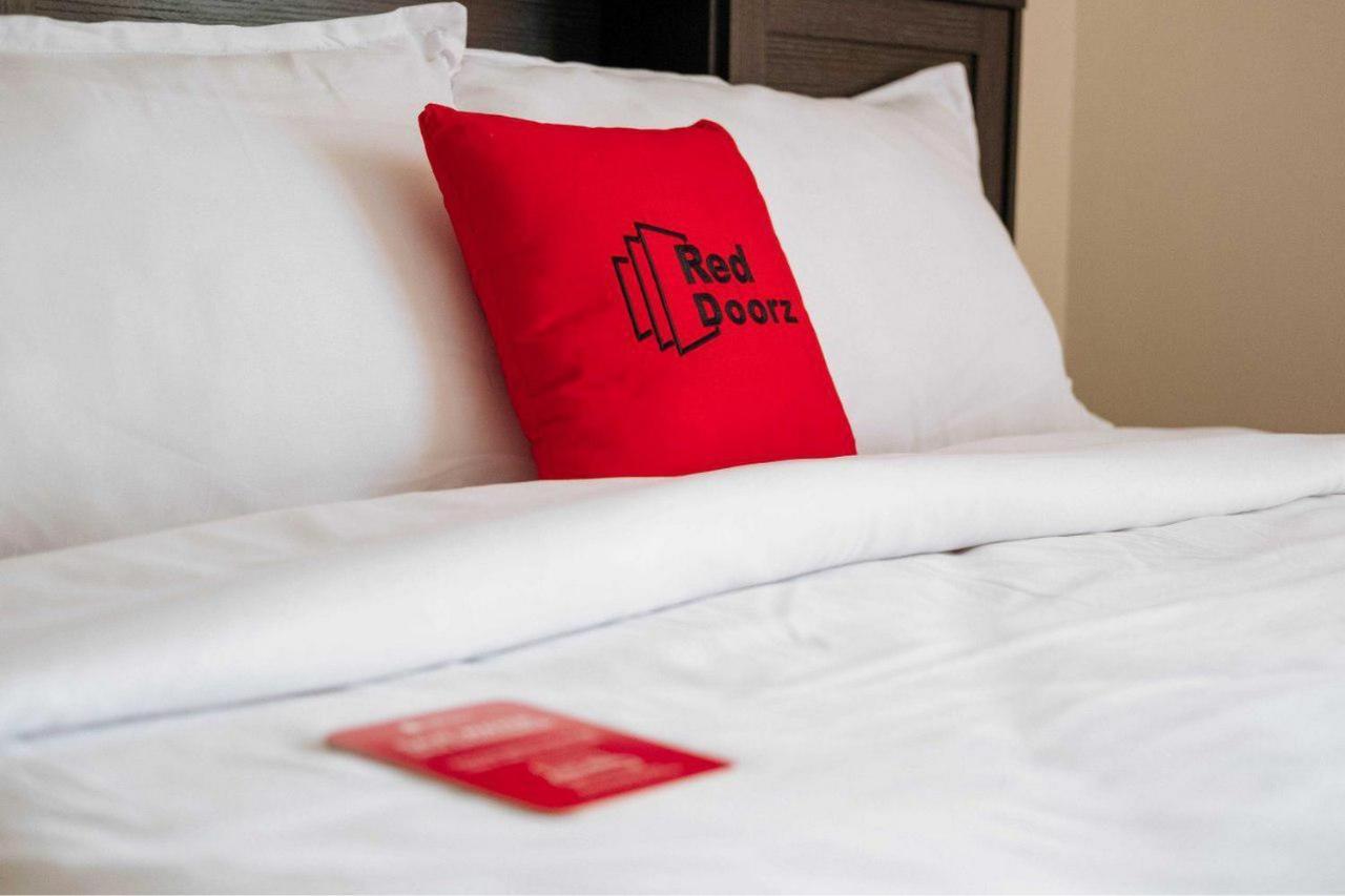 RedDoorz Syariah near Hajimena Lampung Hotel Bandar Lampung Bagian luar foto